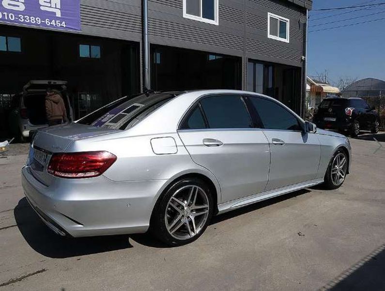 2016 Mercedes-Benz E-Class E350 BlueTec 4MATIC photo 2