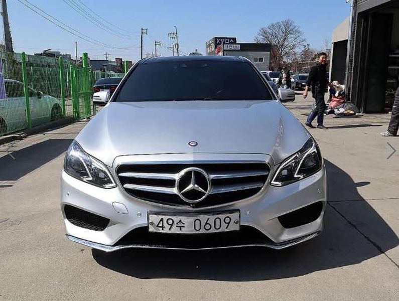 2016 Mercedes-Benz E-Class E350 BlueTec 4MATIC photo 3