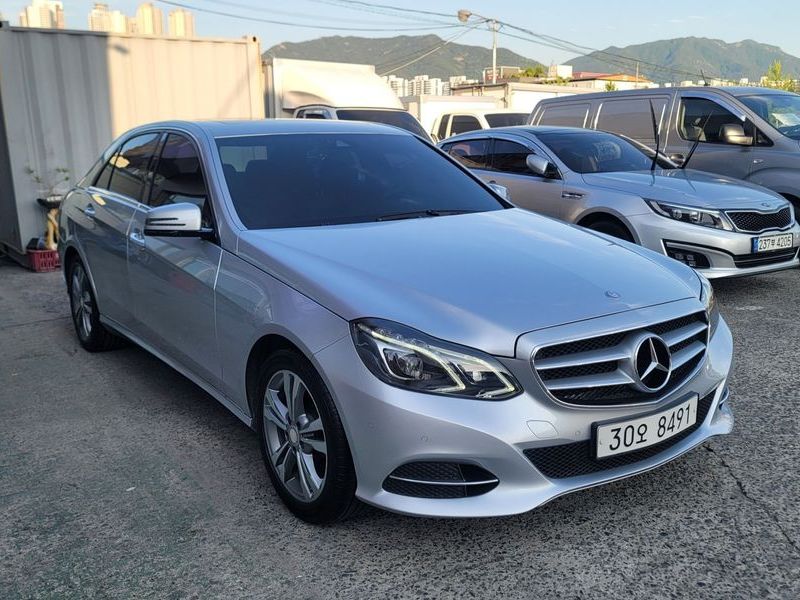 2014 Mercedes-Benz E-Class E220 CDI Avantgarde photo 4