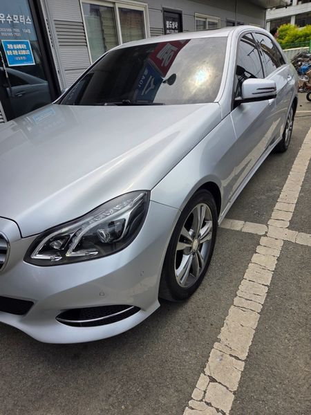 2015 Mercedes-Benz E-Class E220 Bluetec Avantgarde photo 2
