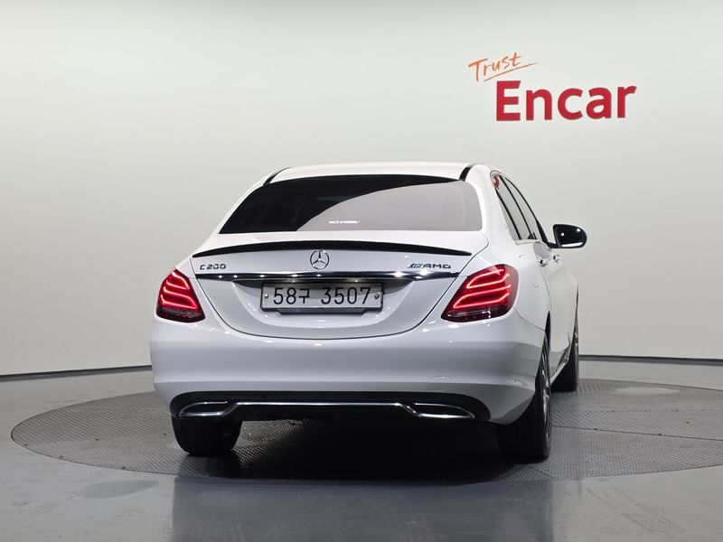 2017 Mercedes-Benz C-Class C200 Avantgarde photo 4