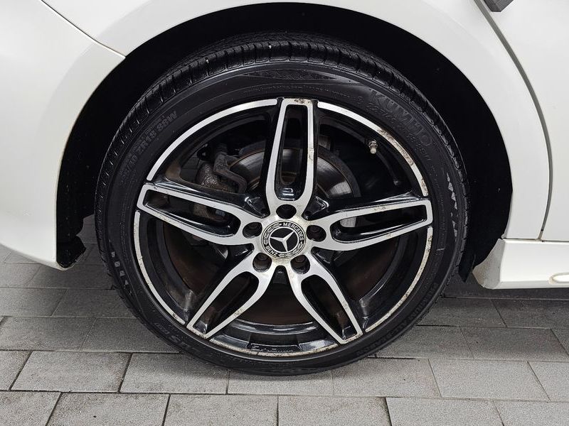2018 Mercedes-Benz A-Class A200 AMG Line photo 5