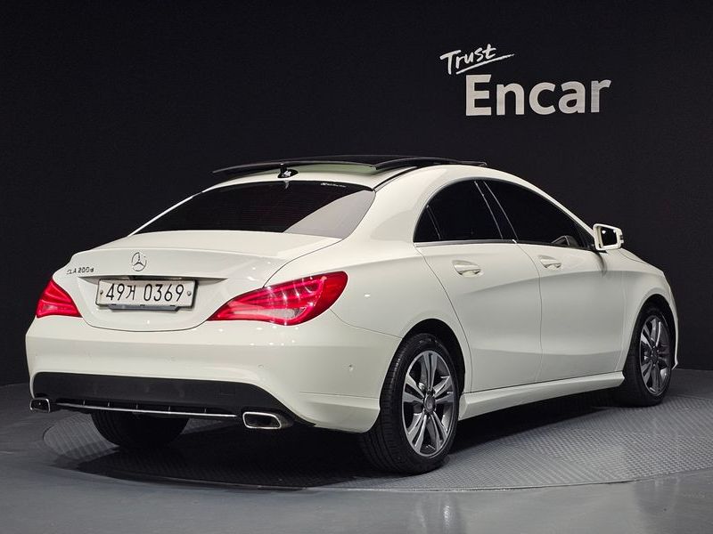 2016 Mercedes-Benz A-Class CLA200 d photo 2