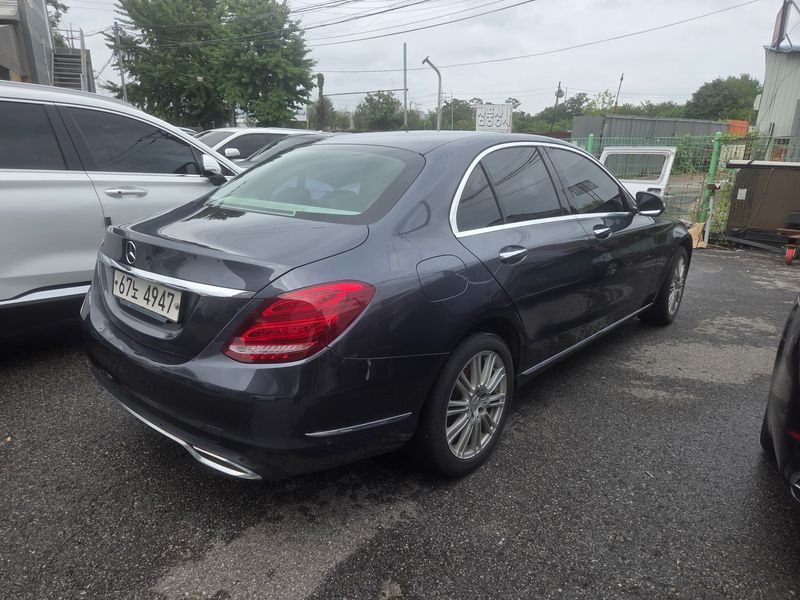 2015 Mercedes-Benz C-Class C200 Avantgarde photo 2