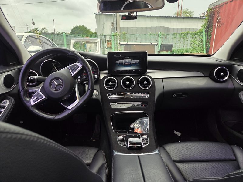 2015 Mercedes-Benz C-Class C200 Avantgarde photo 3