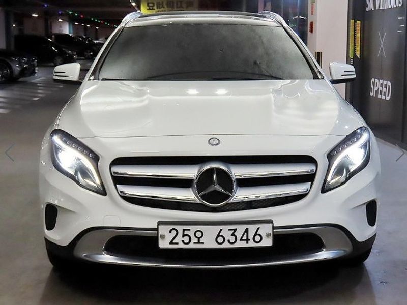 2015 Mercedes-Benz A-Class GLA200 CDI 4MATIC photo 2