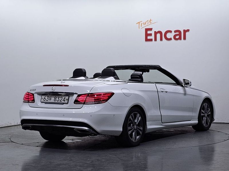 2014 Mercedes-Benz E-Class E200 Cabriolet photo 2