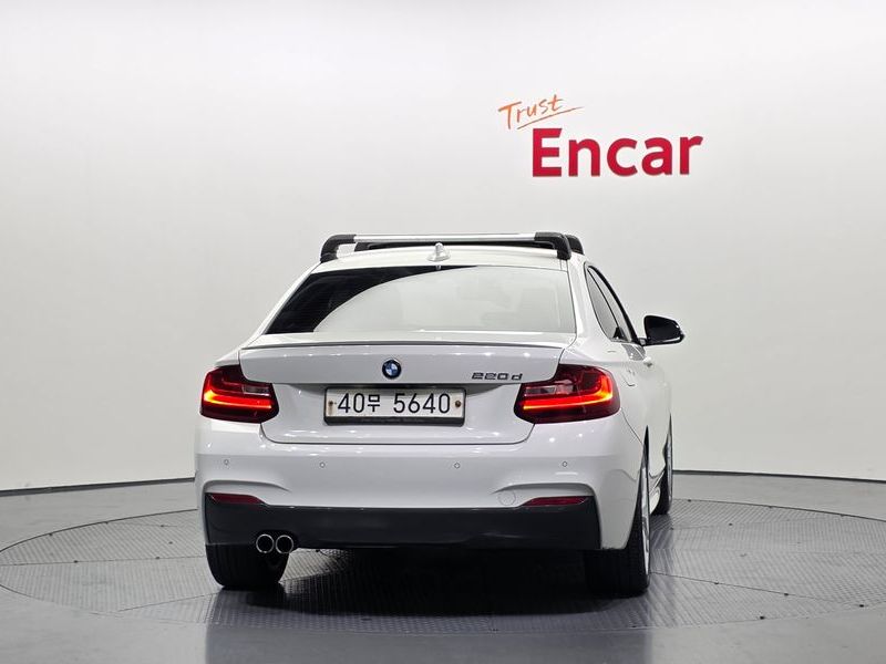 2015 BMW 2 Series 220d M Sport Coupe photo 4