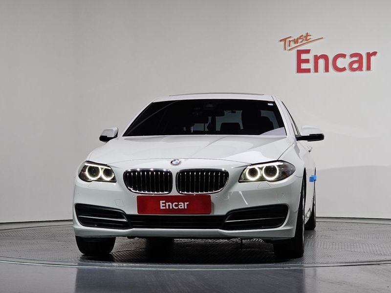 2015 BMW 5 Series 528i photo 3