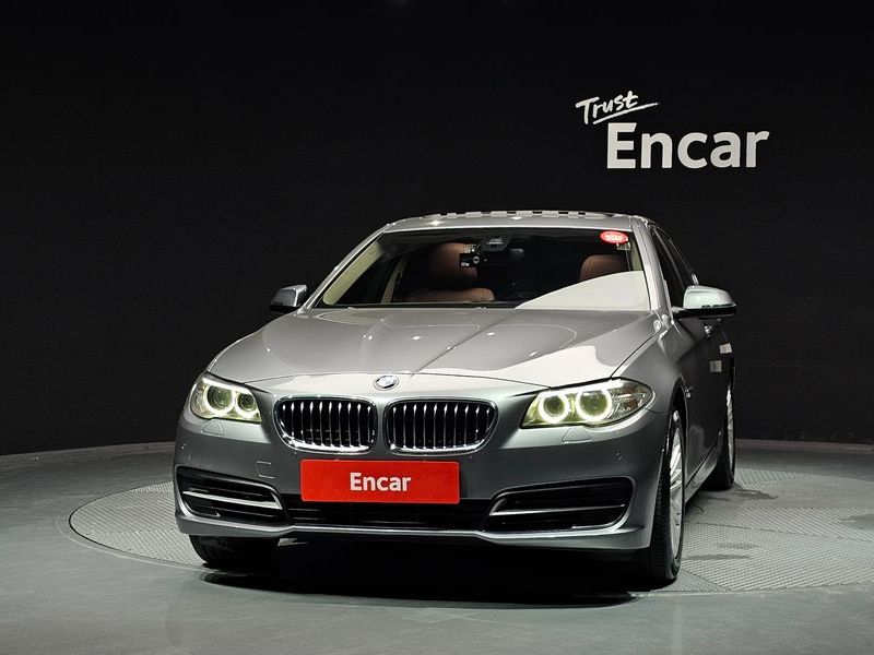 2015 BMW 5 Series 520d xDrive photo 3