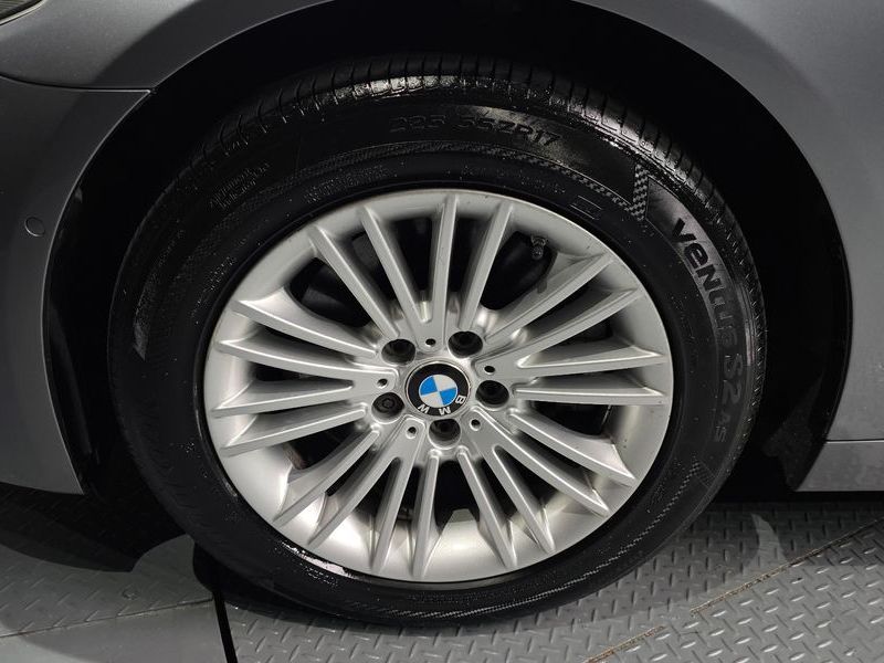2015 BMW 5 Series 520d xDrive photo 5