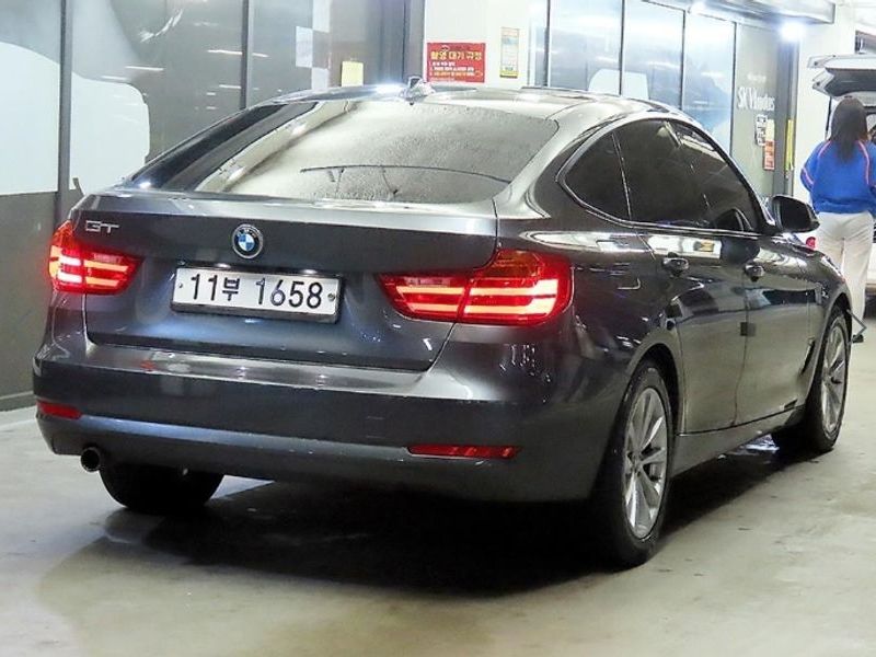 2015 BMW 3 Series GT 320d photo 4