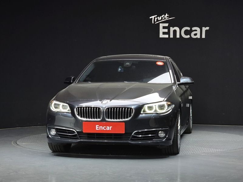 2015 BMW 5 Series 528i xDrive Luxury Plus photo 3