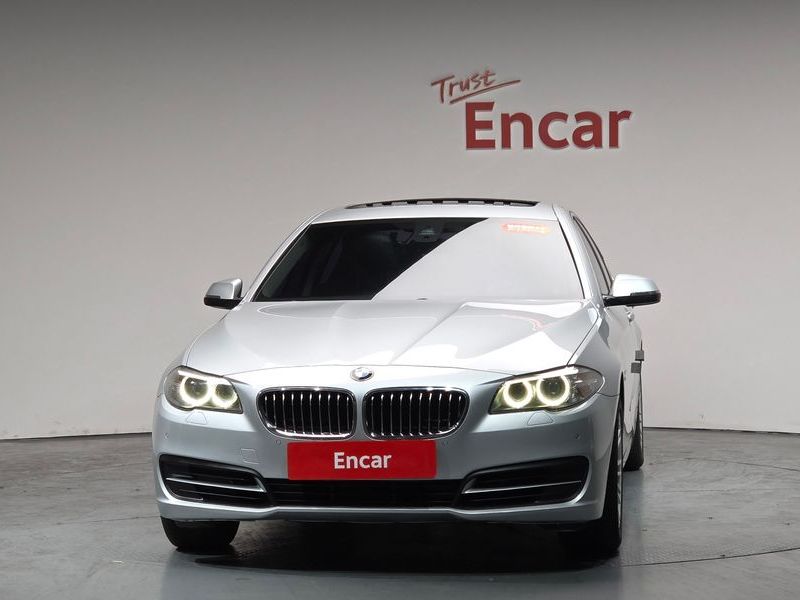 2014 BMW 5 Series 520d xDrive photo 3