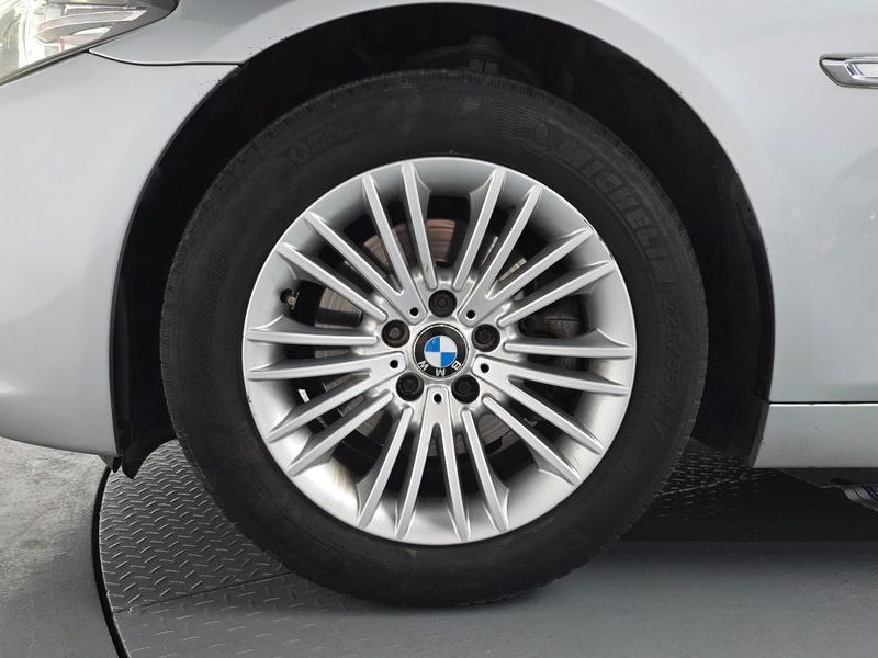 2014 BMW 5 Series 520d xDrive photo 5