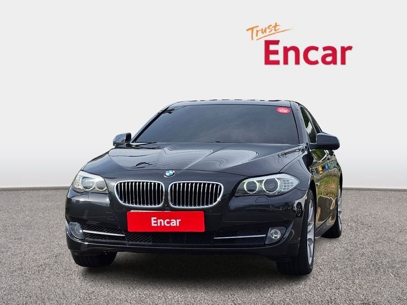 2013 BMW 5 Series 528i xDrive photo 3