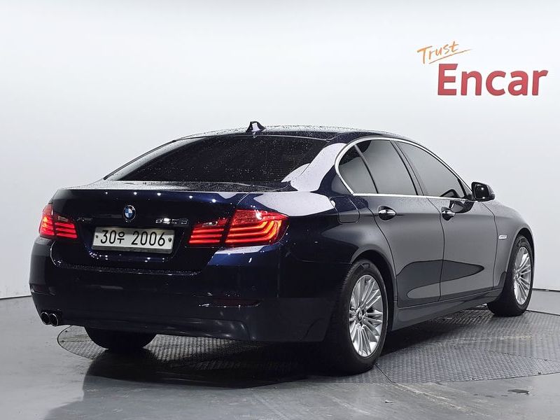 2014 BMW 5 Series 520d xDrive photo 2