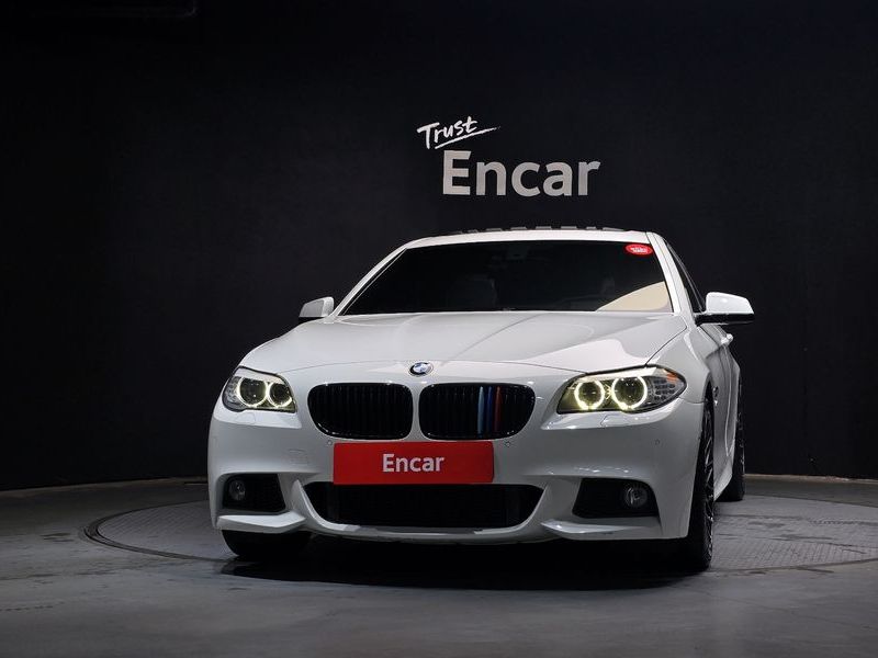 2013 BMW 5 Series 528i M Sport photo 3