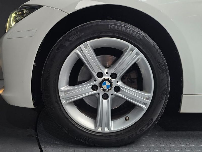 2015 BMW 3 Series 320d xDrive photo 5
