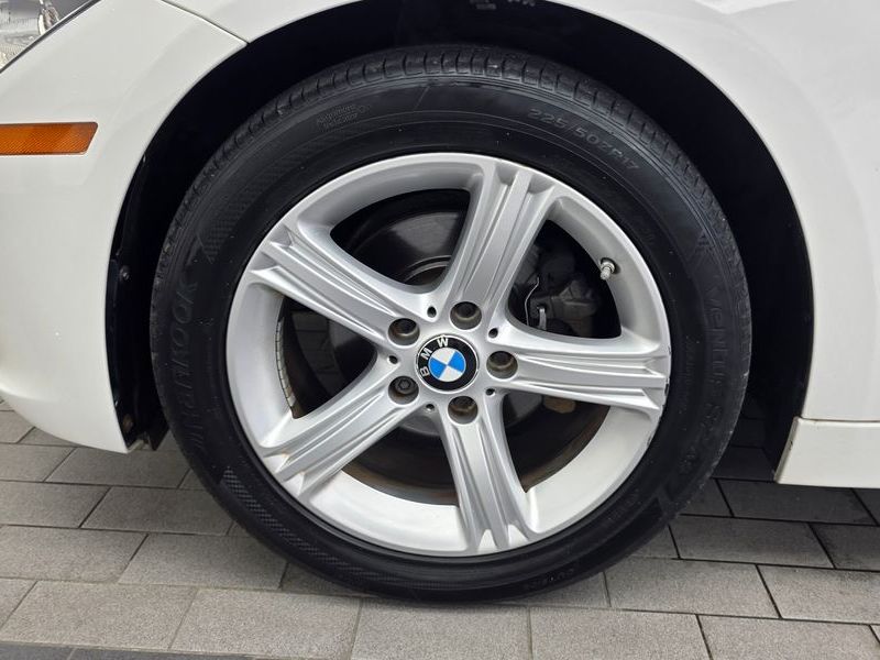 2014 BMW 3 Series 320i photo 5