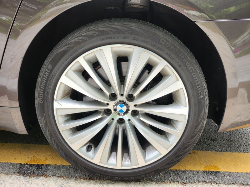2014 BMW 7 Series 750Li xDrive photo 5