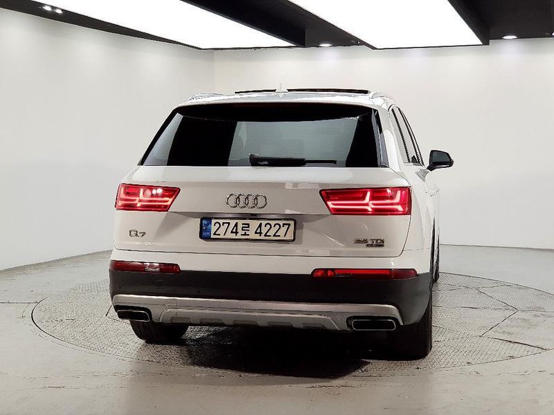2016 Audi Q7 35 TDI Quattro Comport photo 3