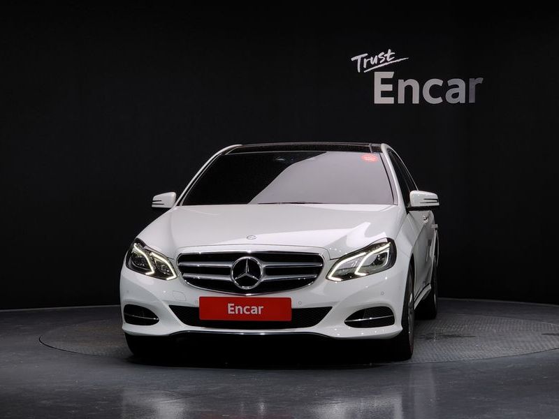 2014 Mercedes-Benz E-Class E300 Avangard photo 3