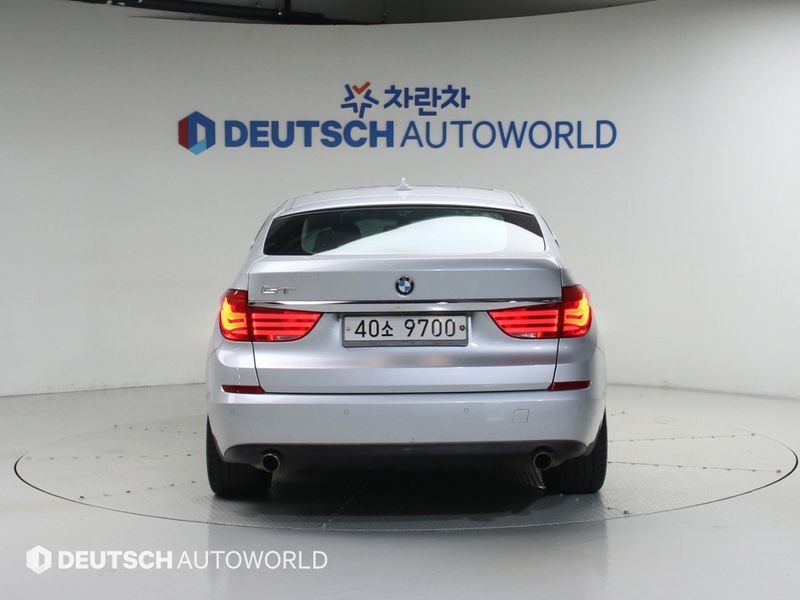 2012 BMW 5 Series GT photo 4