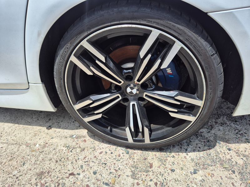 2012 BMW 5 Series 520d photo 3