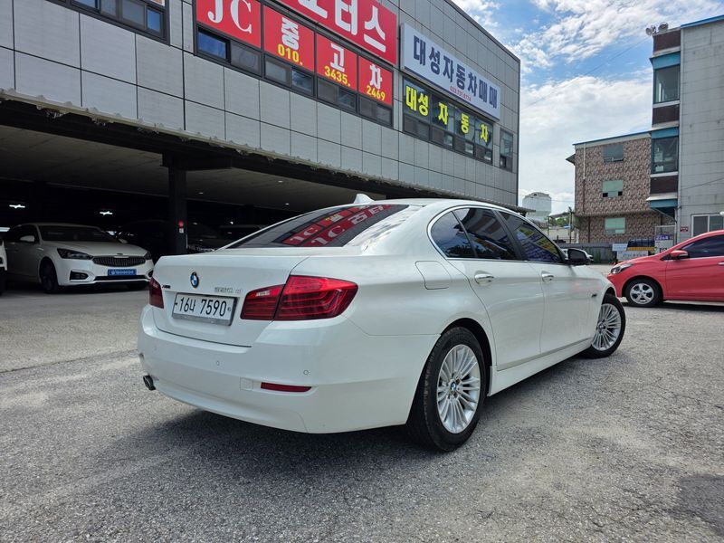 2014 BMW 5 Series 520d xDrive photo 3