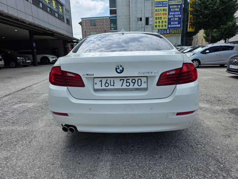 2014 BMW 5 Series 520d xDrive photo 4