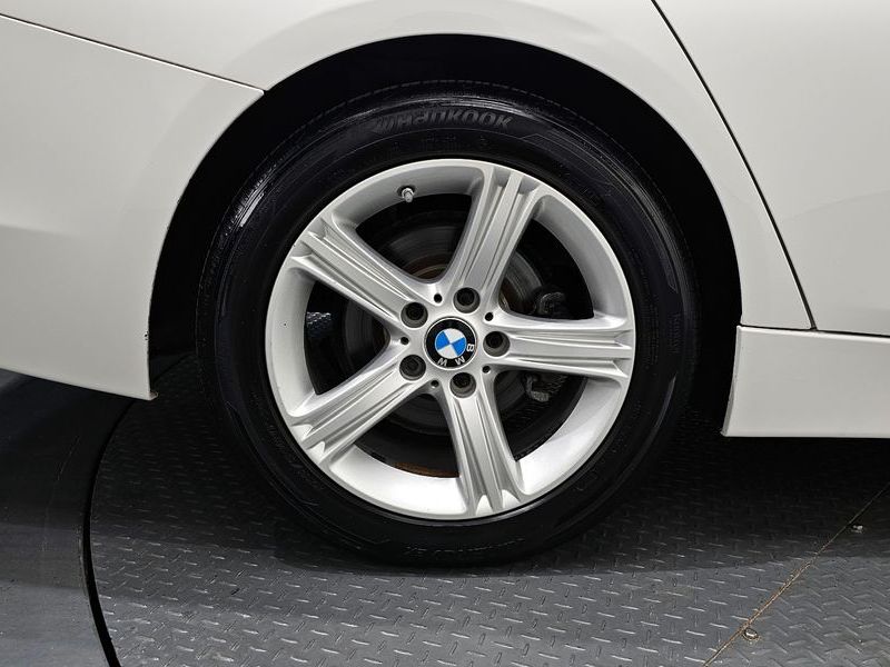 2015 BMW 3 Series 320d photo 5