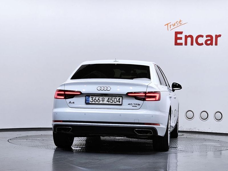 2019 Audi A4 40 TFSI photo 4