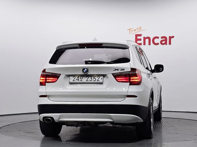 2014 BMW X3 xDrive 20d High photo 4