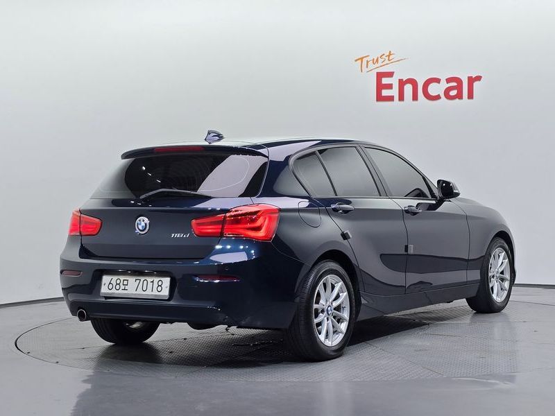 2017 BMW 1 Series 118d JOY 5DOOR photo 2