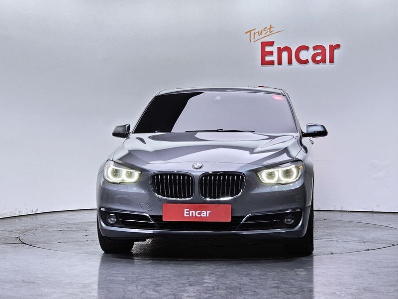 2016 BMW 5 Series GT 30d xDrive photo 3