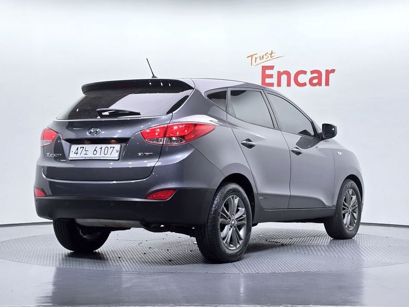 2015 Hyundai Tucson Diesel(e-VGT) 2WD Smart photo 2
