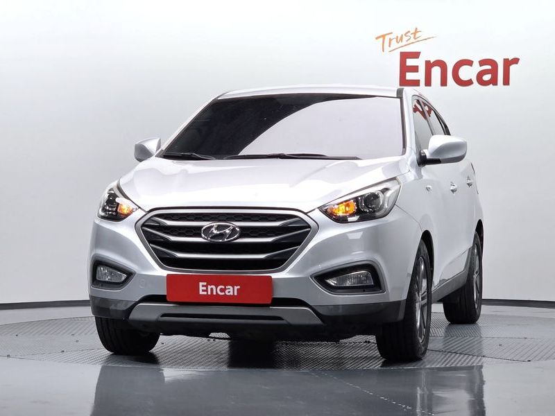 2015 Hyundai Tucson Diesel(e-VGT) 4WD Smart photo 3