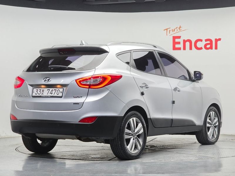 2015 Hyundai Tucson Diesel(e-VGT) 4WD Modern photo 2