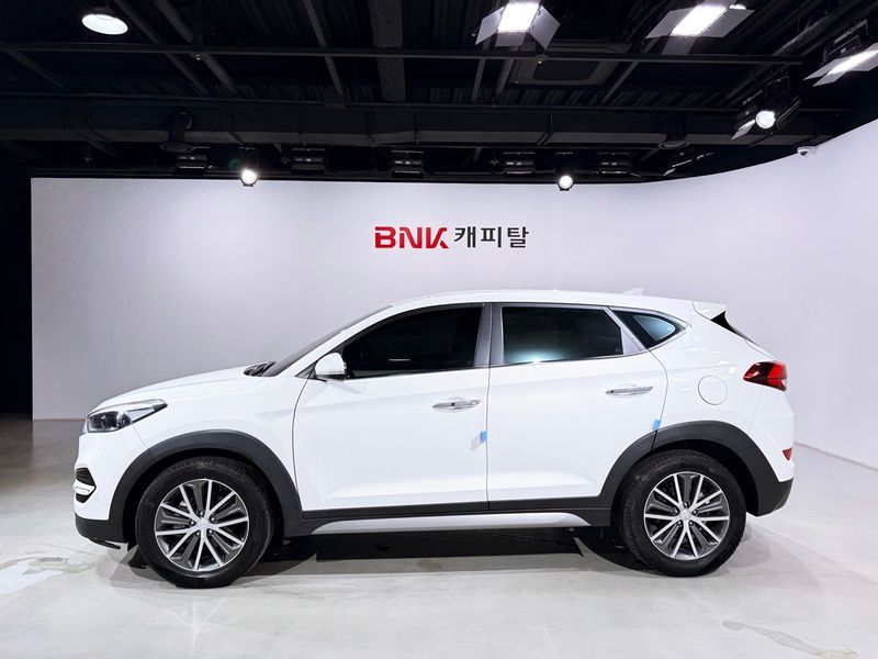 2017 Hyundai Tucson Diesel 1.7 2WD Style Fever photo 3