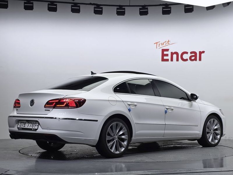 2014 Volkswagen CC 2.0 TDI BlueMotion photo 2