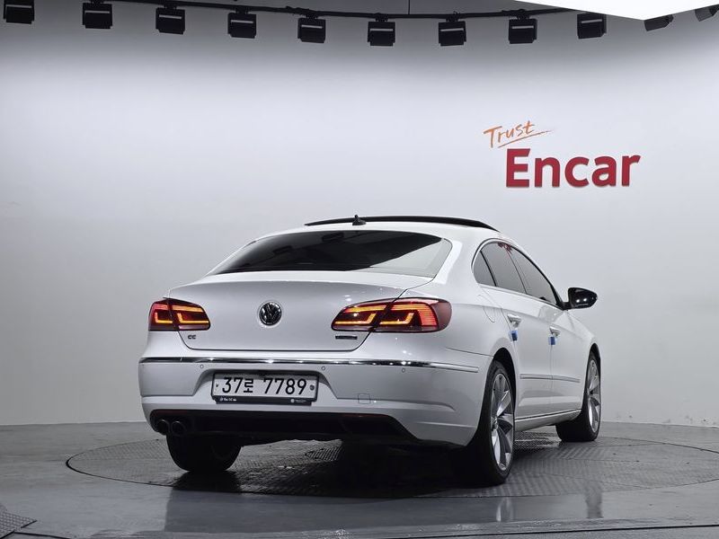 2014 Volkswagen CC 2.0 TDI BlueMotion photo 4