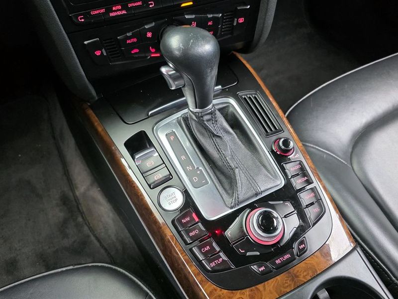 2012 Audi A4 2.0 TFSI Quattro Dynamic B8 photo 9