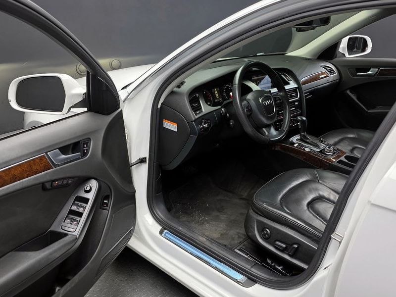 2012 Audi A4 2.0 TFSI Quattro Dynamic B8 photo 11