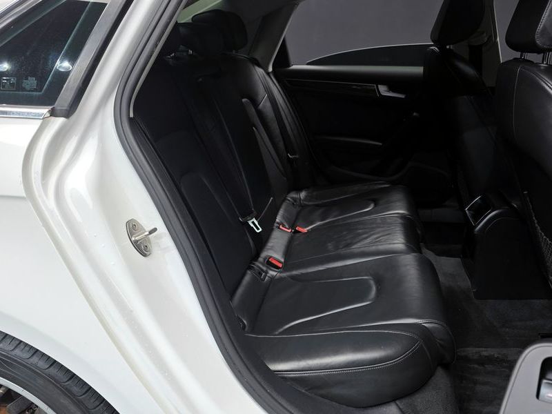 2012 Audi A4 2.0 TFSI Quattro Dynamic B8 photo 12