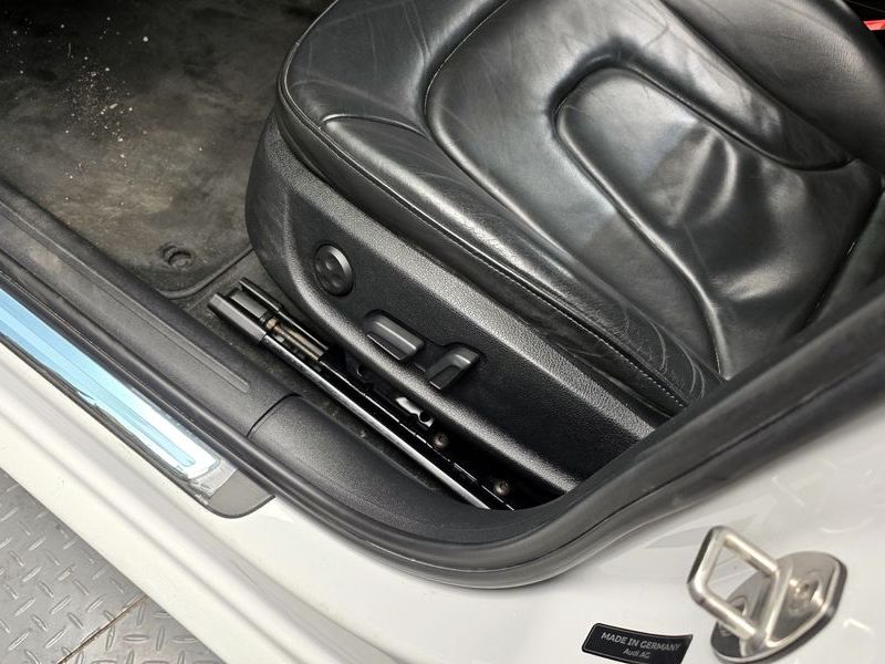 2012 Audi A4 2.0 TFSI Quattro Dynamic B8 photo 18