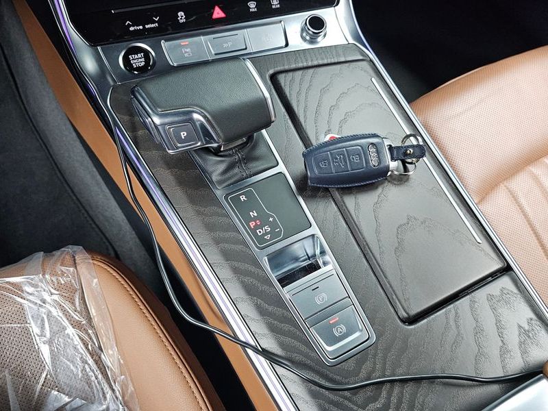 2023 Audi A6 45 TFSI Quattro Premium photo 9