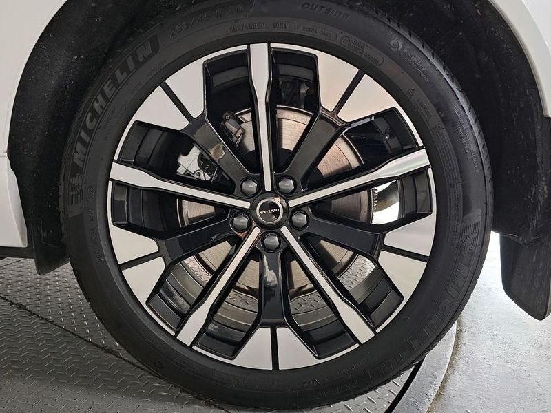 2026 Volvo XC60 B5 Ultra Bright Air Sus photo 21