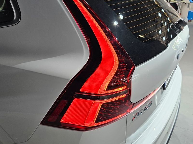 2026 Volvo XC60 B5 Ultra Bright Air Sus photo 23