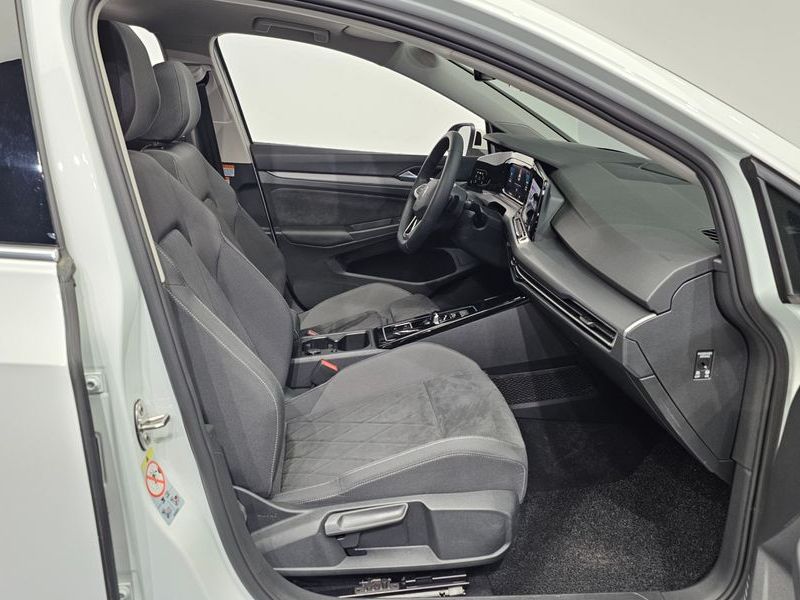 2024 Volkswagen Golf 2.0 TDI Prestige photo 11